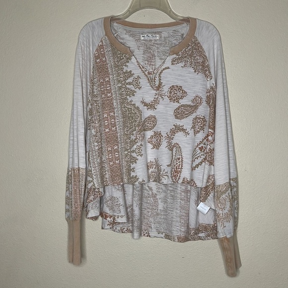 Free People True Perfection Tee Paisley Print Hi Low Cropped Front Blous… - Picture 3 of 7